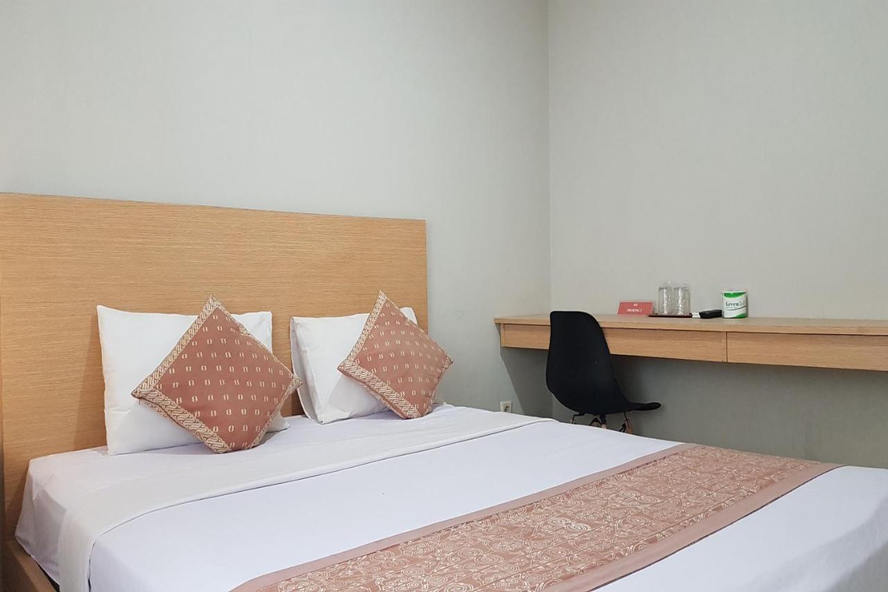 Oyo 3819 Hotel Winotosastro Yogyakarta Eksteriør billede