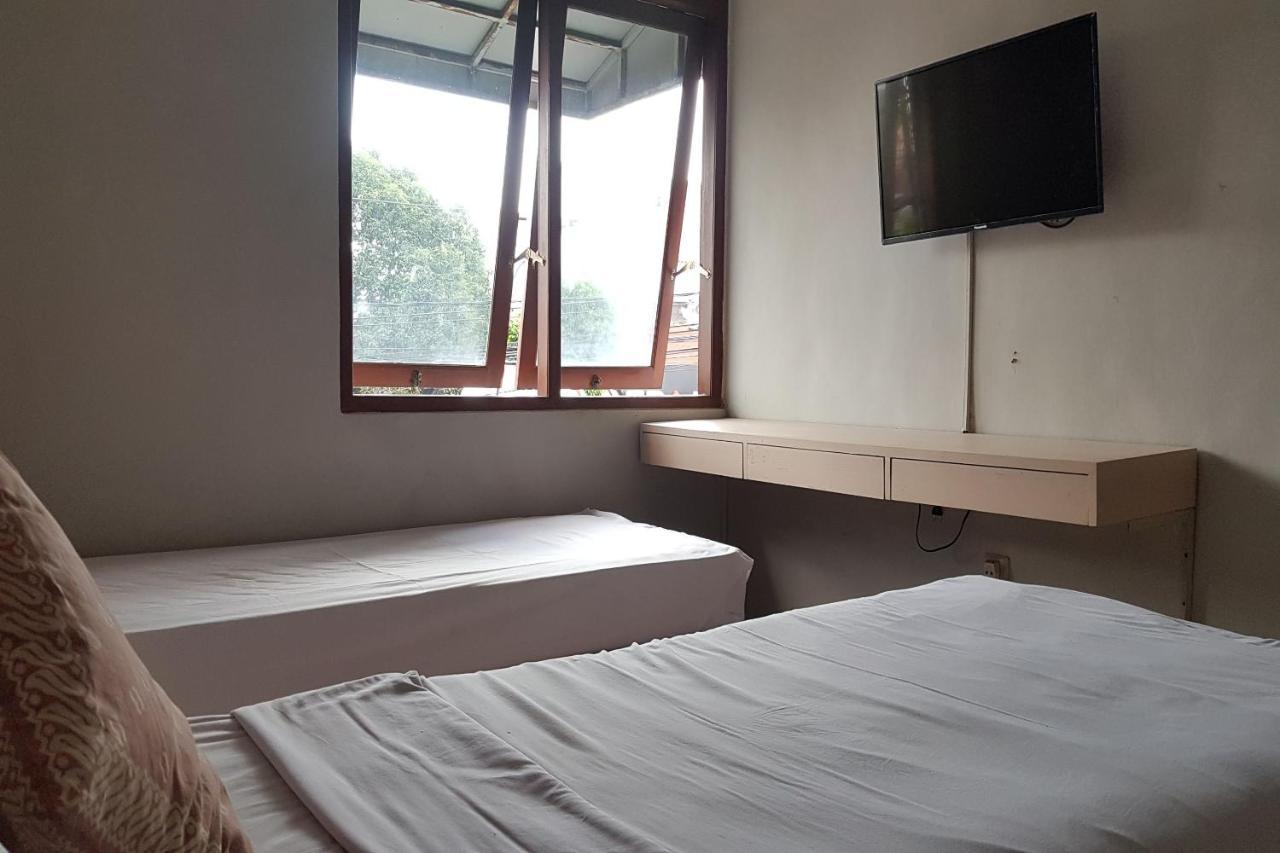 Oyo 3819 Hotel Winotosastro Yogyakarta Eksteriør billede