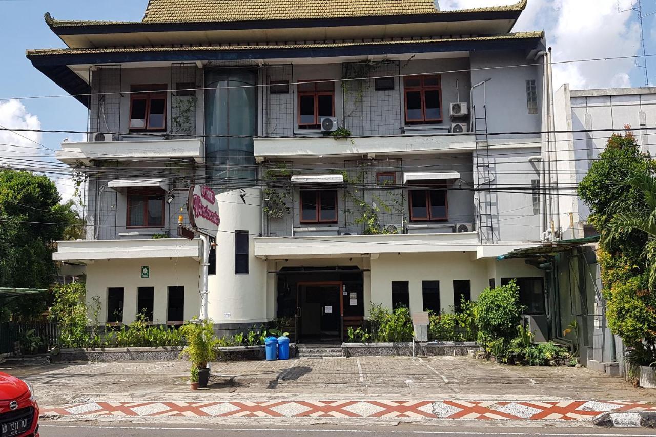 Oyo 3819 Hotel Winotosastro Yogyakarta Eksteriør billede