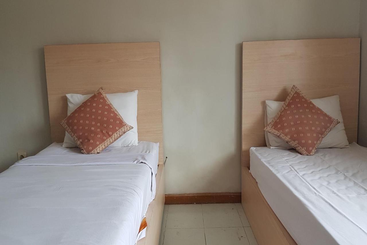 Oyo 3819 Hotel Winotosastro Yogyakarta Eksteriør billede