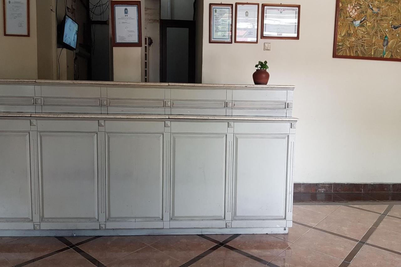 Oyo 3819 Hotel Winotosastro Yogyakarta Eksteriør billede