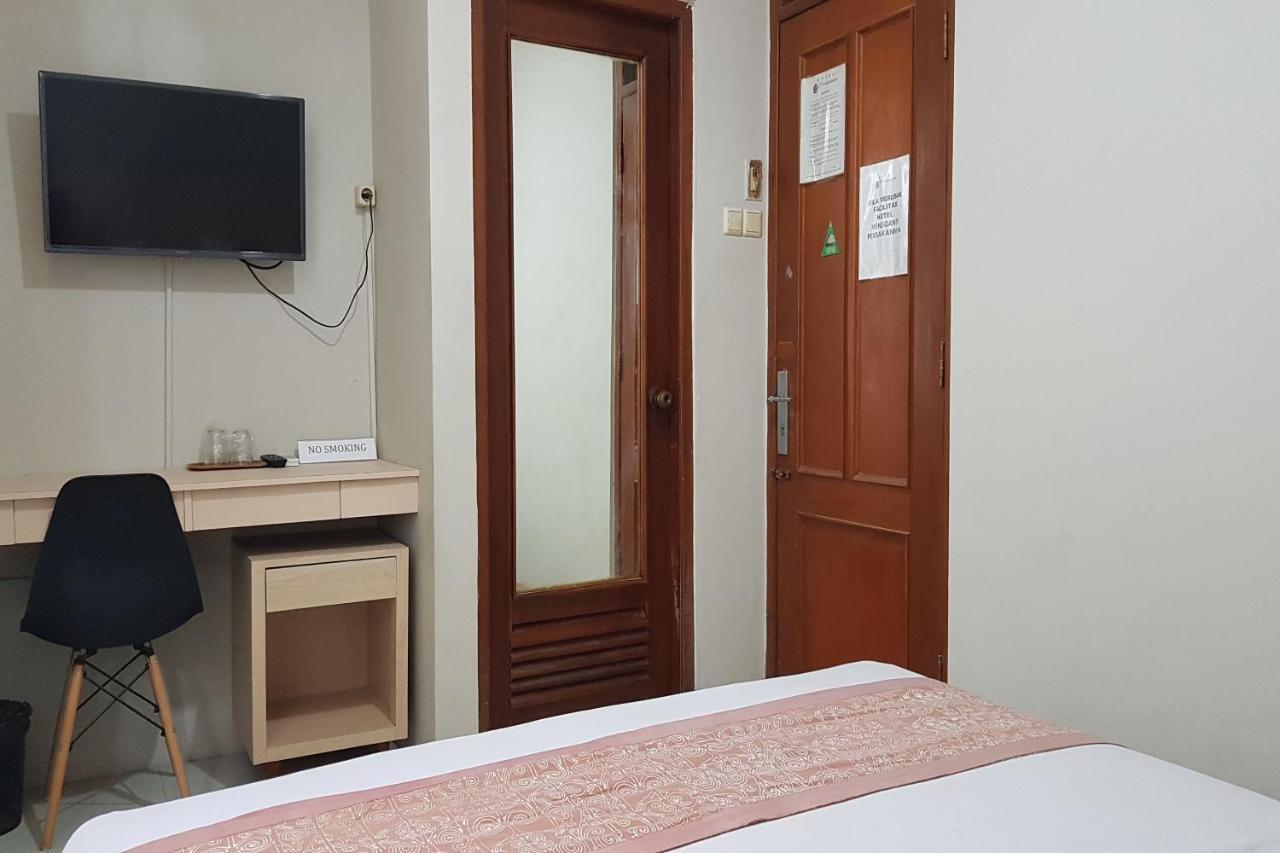 Oyo 3819 Hotel Winotosastro Yogyakarta Eksteriør billede